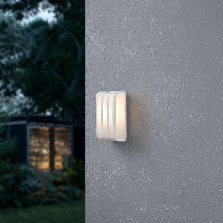 Eglo EU CAMARDA Outdoor Wall Light – White Aluminium, E27, Modern Exterior Lighting