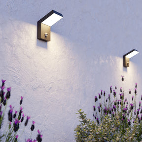 Eglo EU GROTTAZZOLINA Outdoor LED Wall Light – Black Aluminium, Motion Sensor, Warm White, IP65 Exterior Lighting