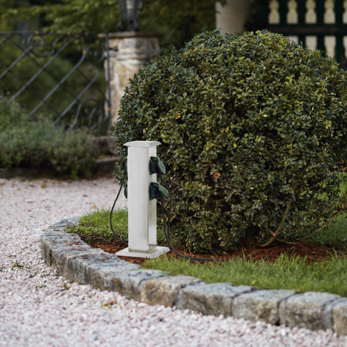 Eglo EU Park 4 Outdoor Plug Socket Post Stainless Steel Weather?Resistant Power Column, IP44 (400mm)
