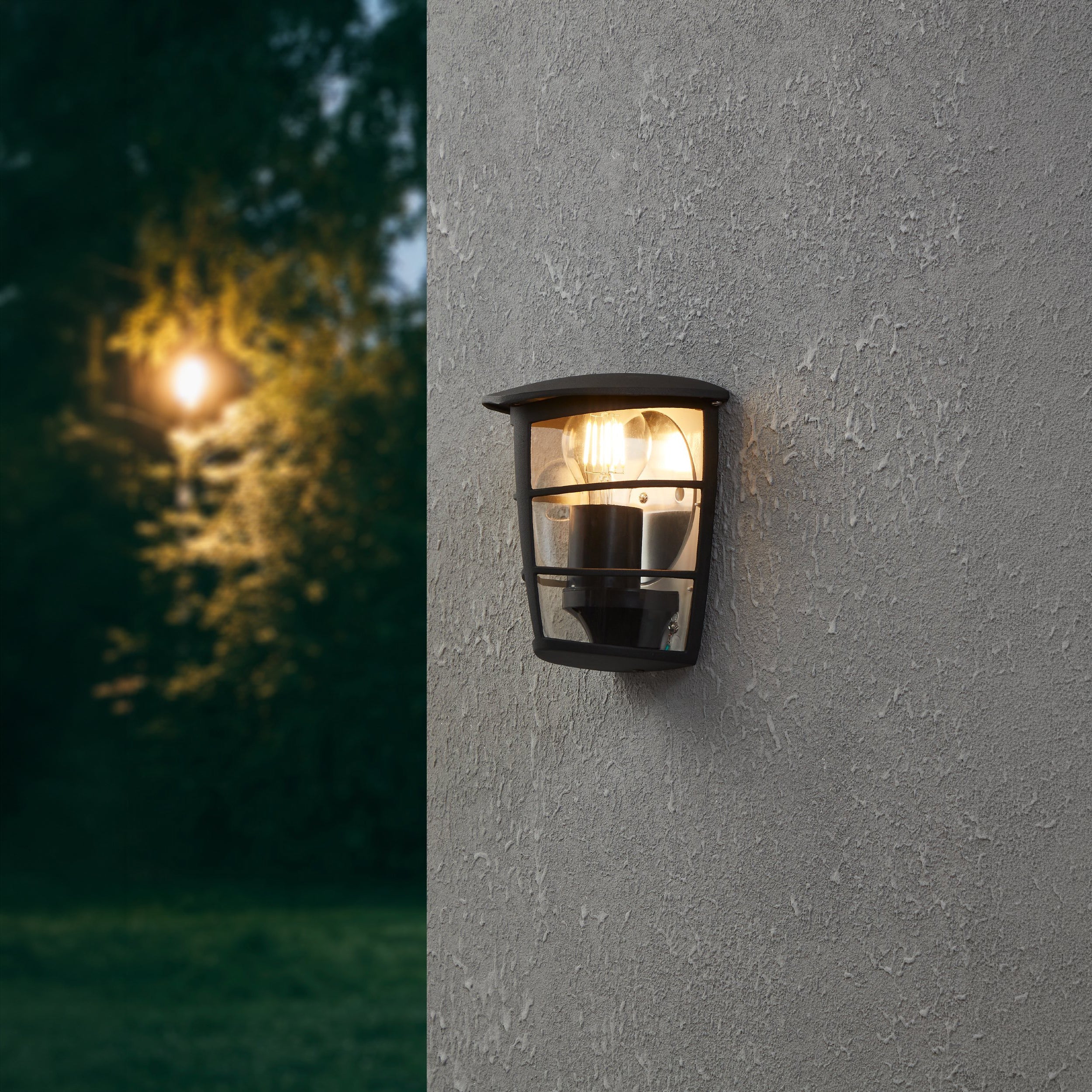 Eglo EU AZZINANO Outdoor LED Wall Light – Silver Zinc?Plated Steel, Motion & Day/Night Sensor, Warm White, IP44 Exterior Lighting