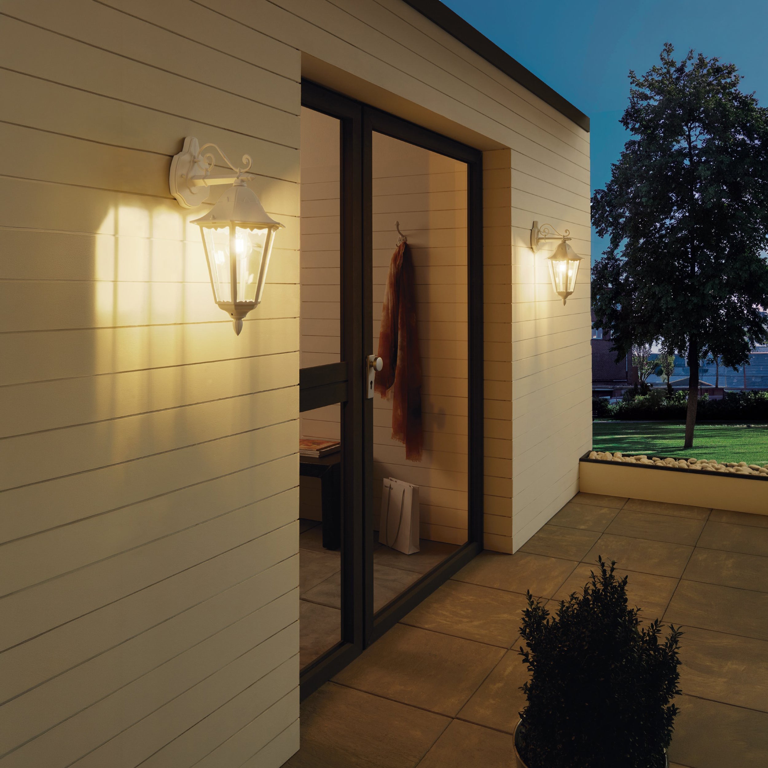 Eglo EU FRADELO LED Wall or Ceiling Light – Chrome & Crystal Effect, Warm White, 1600?lm, Indoor Lighting