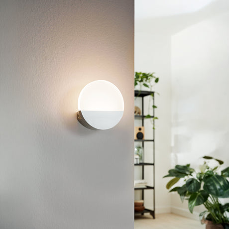 Eglo EU METRASS?1 Wall Light – White Aluminium, Integrated LED, Warm White, Compact Indoor Wall Lighting