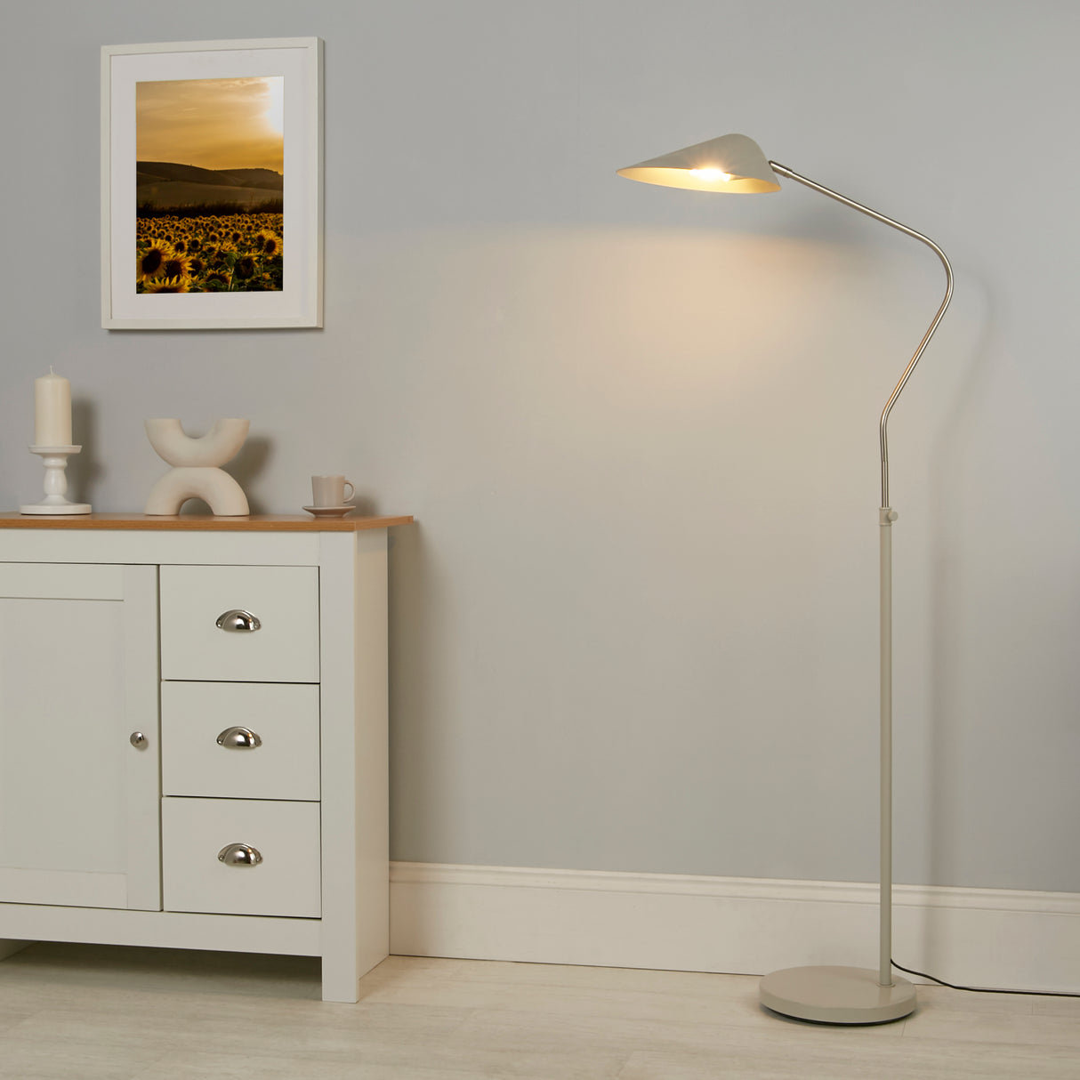 Searchlight Electric Swan Floor Lamp - Chrome & White Metal 60420WH