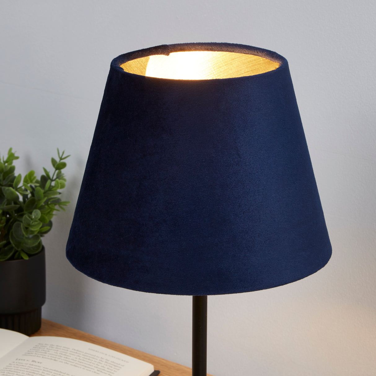 Searchlight Electric Velvet Drum Shade 20Cm Navy SO701952