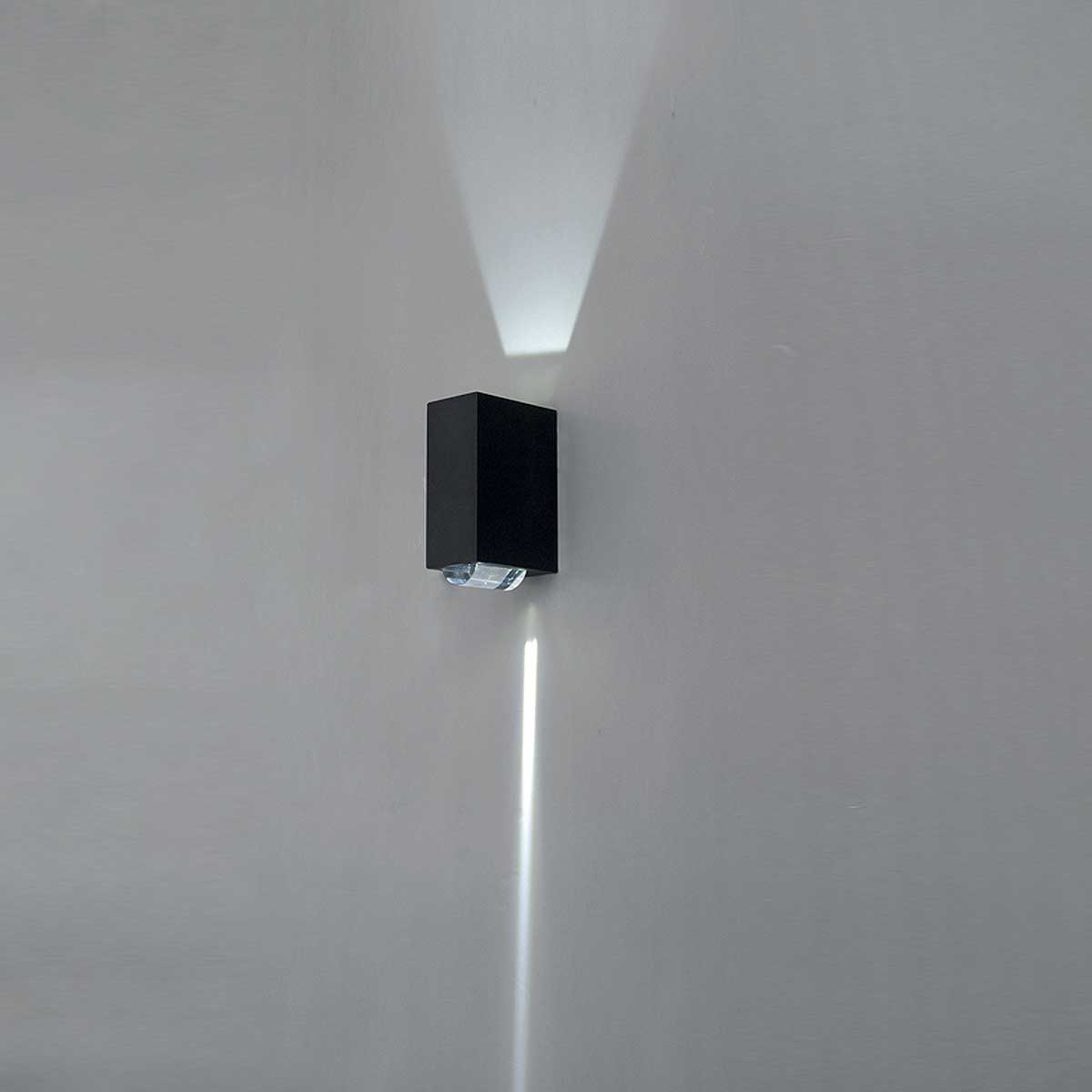 Elstead Lighting Outdoor Wall Light from the Agner range. Agner 2 Light Wall Light Product Code = AGNER-2W