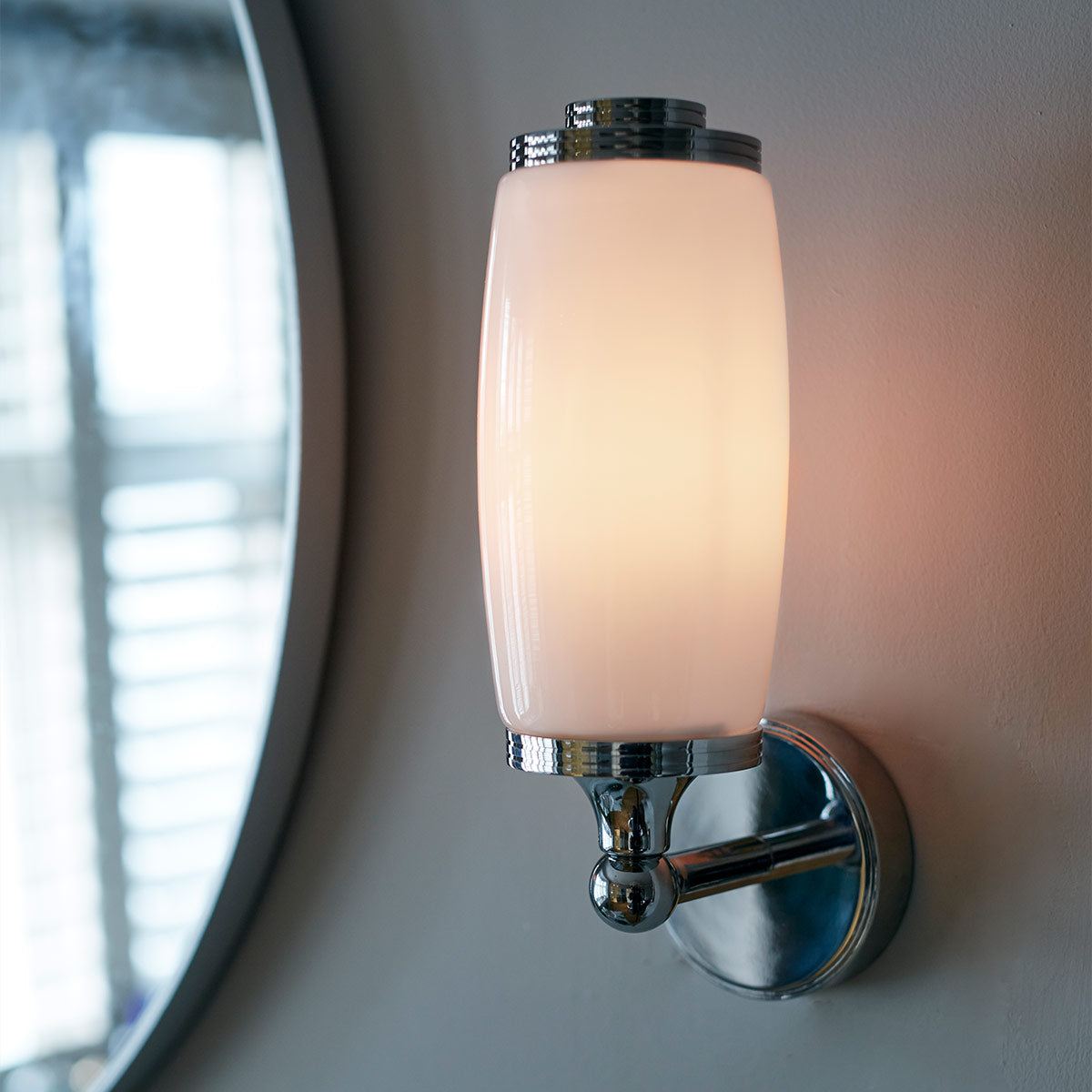 Elstead Lighting Wall Light from the Eliot range. Eliot 1 Light Wall Light Product Code = BATH-ELIOT1-PC