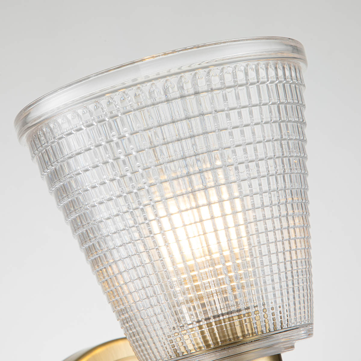 Elstead Lighting Wall Light from the Gunnislake range. Gunnislake 1 Light Wall Light Product Code = BATH-GUNNIS1-BB