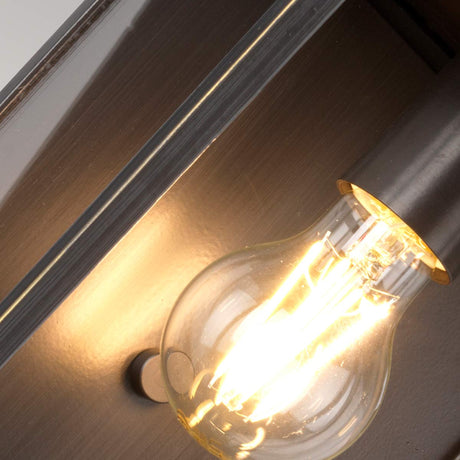 Feiss Outdoor Wall Light from the Glenview range. Glenview 1 Light Wall Lantern Product Code = FE-GLENVIEW-M