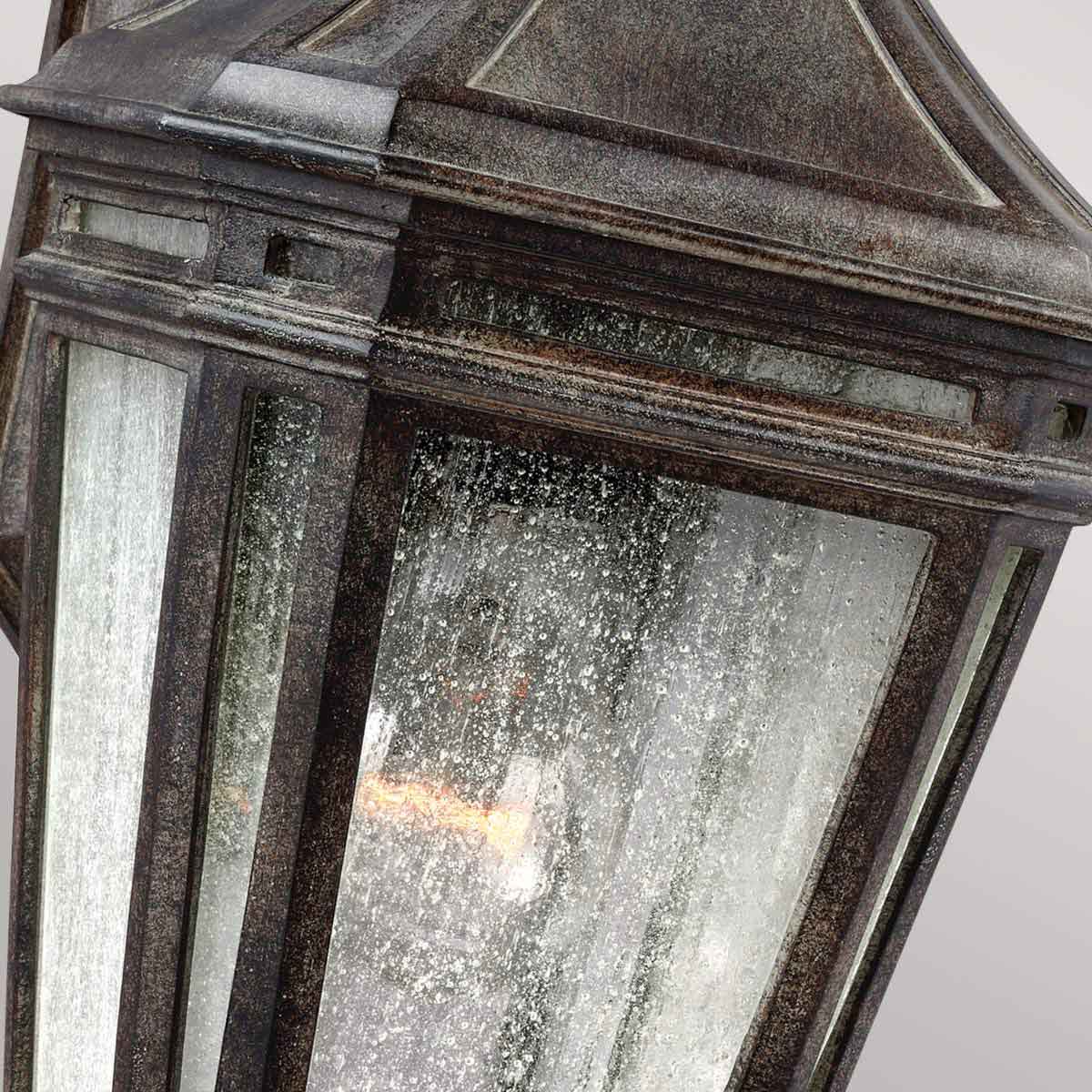 Feiss Outdoor Wall Light from the Londontowne range. Londontowne 1 Light Wall Lantern Product Code = FE-LONDONTOWNE