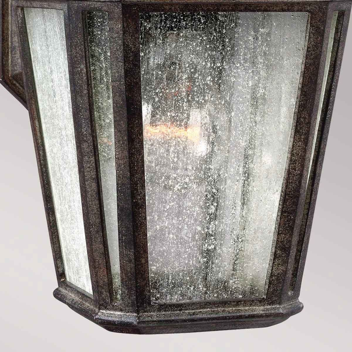 Feiss Outdoor Wall Light from the Londontowne range. Londontowne 1 Light Wall Lantern Product Code = FE-LONDONTOWNE