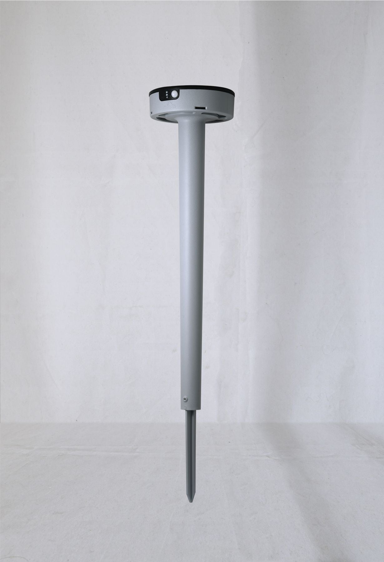 Magnalux Fiorina 2W 560mm Bollard Spike/ Ground Grey Solar PIR CCT Part Number - FIORINAGY