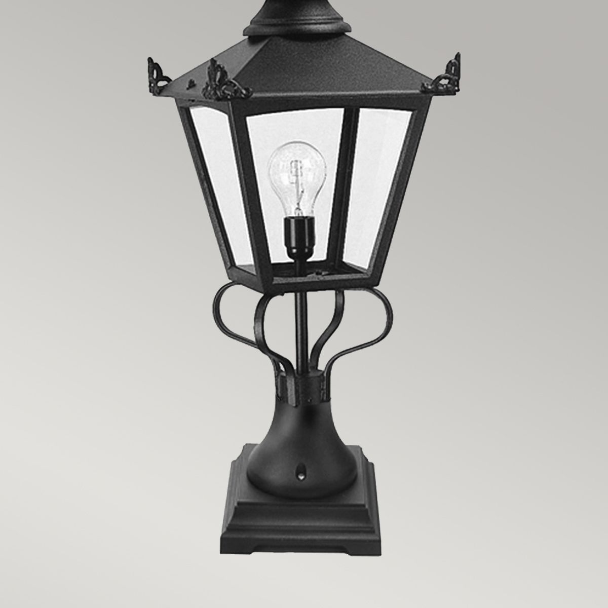 Elstead Lighting Pedestal Lantern from the Grampian range. Grampian 1 Light Pedestal Lantern – SKU GN1-BLACK