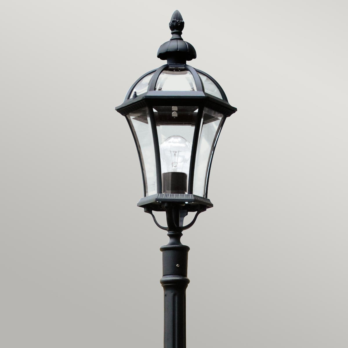 Garden Zone Lamp Post from the Ledbury range. Ledbury 1 Light Lamp Post Product Code = GZH-LB5