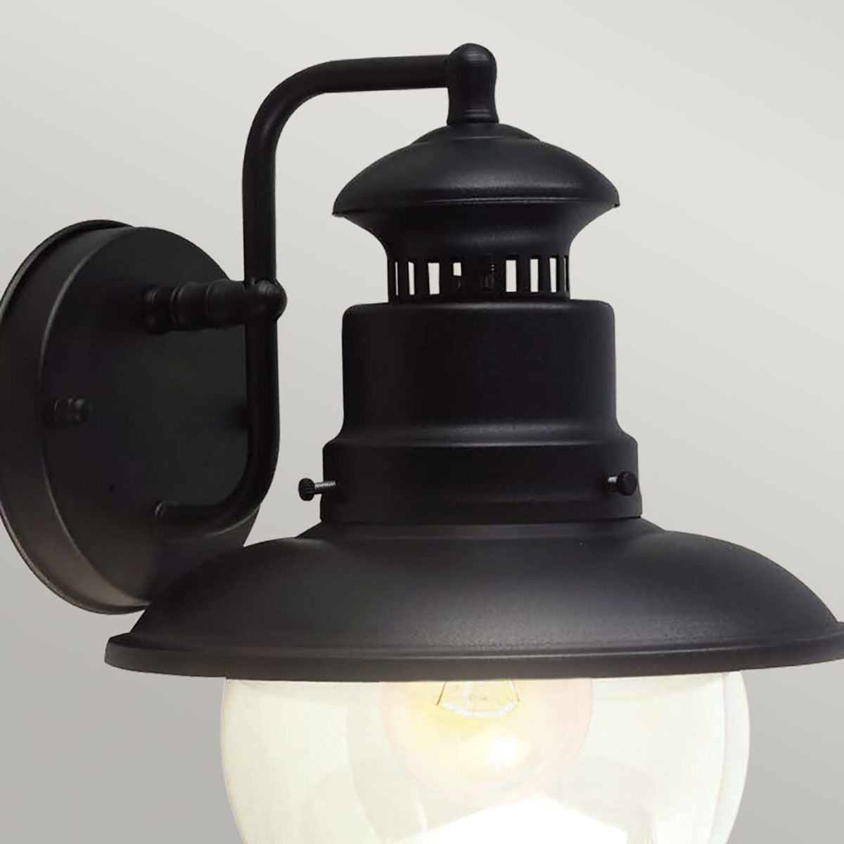 Garden Zone Outdoor Wall Light from the Shipston range. Shipston 1 Light Wall Lantern Product Code = GZH-SHIP2