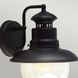 Garden Zone Outdoor Wall Light from the Shipston range. Shipston 1 Light Wall Lantern Product Code = GZH-SHIP2