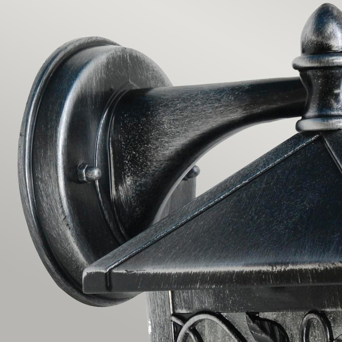 Garden Zone Outdoor Wall Light from the Winchcombe range. Winchcombe 1 Light Wall Lantern Product Code = GZH-WC2