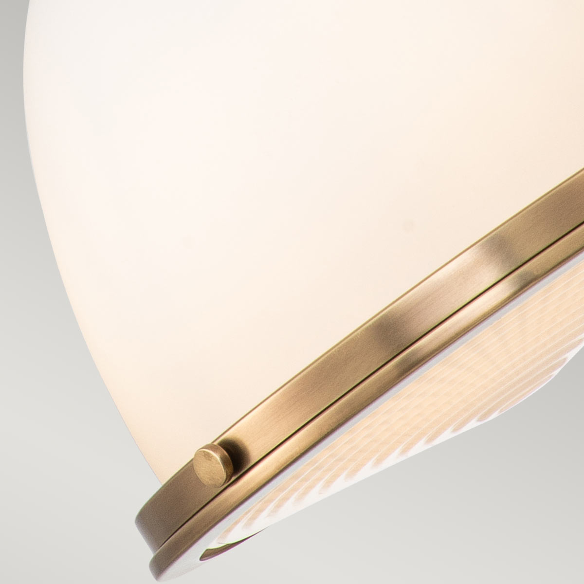 Hinkley Pendant from the Amelia range. Amelia 1 Light Medium Pendant Product Code = HK-AMELIA-P-M-HB