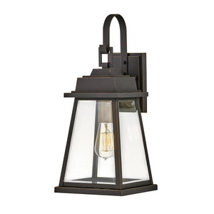 Hinkley Outdoor Wall Light from the Bainbridge range. Bainbridge 1 Light Wall Lantern - Medium Product Code = HK-BAINBRIDGE-M-OZ