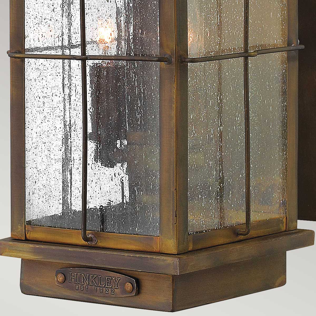Hinkley Outdoor Wall Light from the Bingham range. Bingham 3 Light Medium Wall Lantern  Product Code = HK-BINGHAM-M