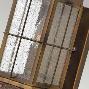 Hinkley Outdoor Wall Light from the Bingham range. Bingham 1 Light Small Wall Lantern  Product Code = HK-BINGHAM-S