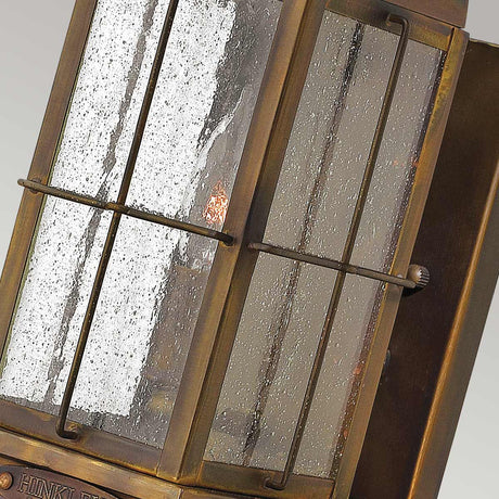 Hinkley Outdoor Wall Light from the Bingham range. Bingham 1 Light Small Wall Lantern  Product Code = HK-BINGHAM-S