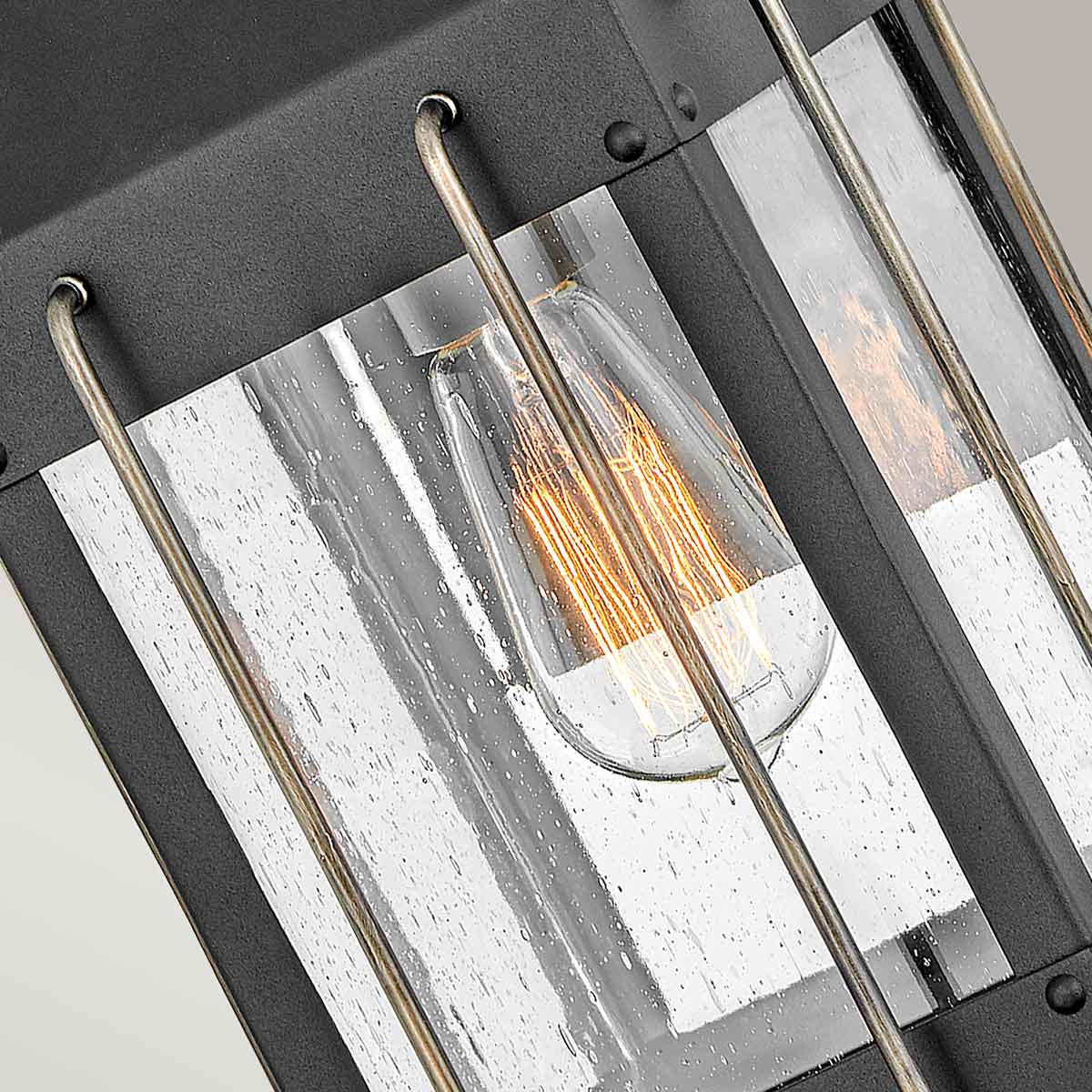 Hinkley Outdoor Wall Light from the Fitzgerald range. Fitzgerald 1 Light Small Wall Lantern Product Code = HK-FITZGERALD2-S