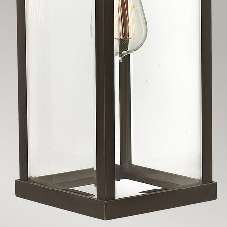 Hinkley Outdoor Wall Light from the Manhattan range. Manhattan 1 Light Large Wall Lantern Product Code = HK-MANHATTAN2-L