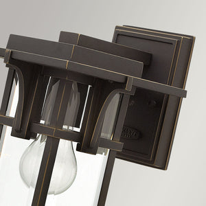 Hinkley Outdoor Wall Light from the Manhattan range. Manhattan 1 Light Small Wall Lantern Product Code = HK-MANHATTAN2-S