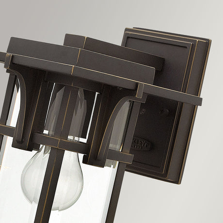 Hinkley Outdoor Wall Light from the Manhattan range. Manhattan 1 Light Small Wall Lantern Product Code = HK-MANHATTAN2-S