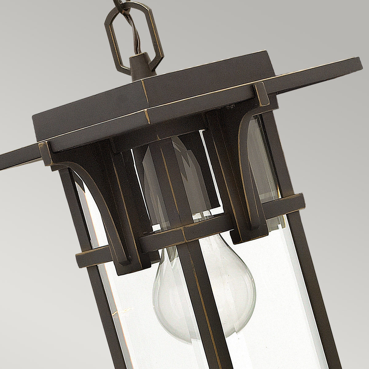 Hinkley Outdoor Hanging from the Manhattan range. Manhattan 1 Light Chain Lantern Product Code = HK-MANHATTAN8-S