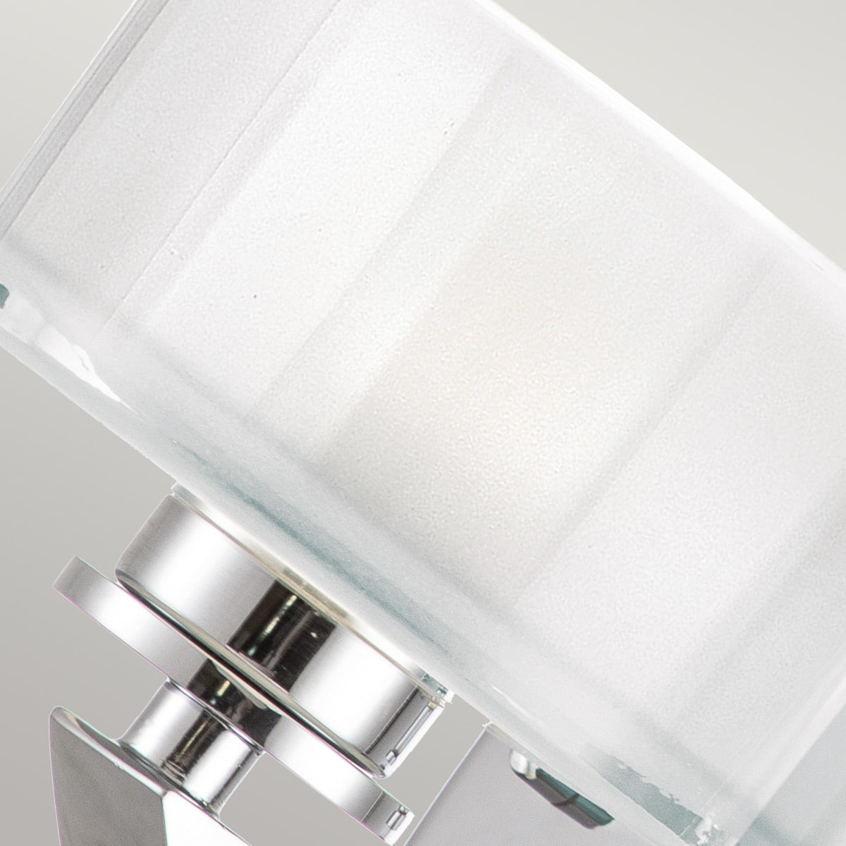 Hinkley Wall Light from the Meridian range. Meridian 1 Light Wall Light Product Code = HK-MERIDIAN1-BATH-PC