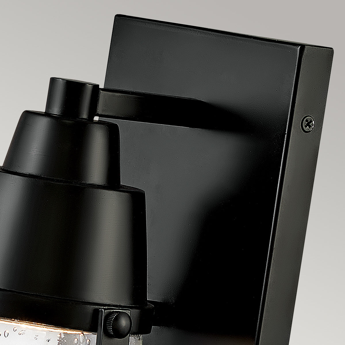 Hinkley Outdoor Wall Light from the Miles range. Miles 1 Light Wall Lantern Product Code = HK-MILES-BK