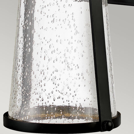 Hinkley Outdoor Wall Light from the Miles range. Miles 1 Light Wall Lantern Product Code = HK-MILES-BK