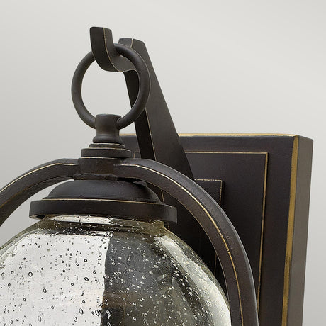 Hinkley Outdoor Wall Light from the Quincy range. Quincy 1 Light Medium Wall Lantern Product Code = HK-QUINCY-M