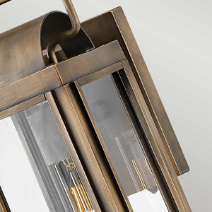 Hinkley Outdoor Wall Light from the Sag Harbor range. Sag Harbor 1 Light Small Wall Lantern Product Code = HK-SAG-HARBOR-S-BU