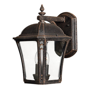 Hinkley Outdoor Wall Light from the Wabash range. Wabash 2 Light Medium Wall Lantern Product Code = HK-WABASH2-M
