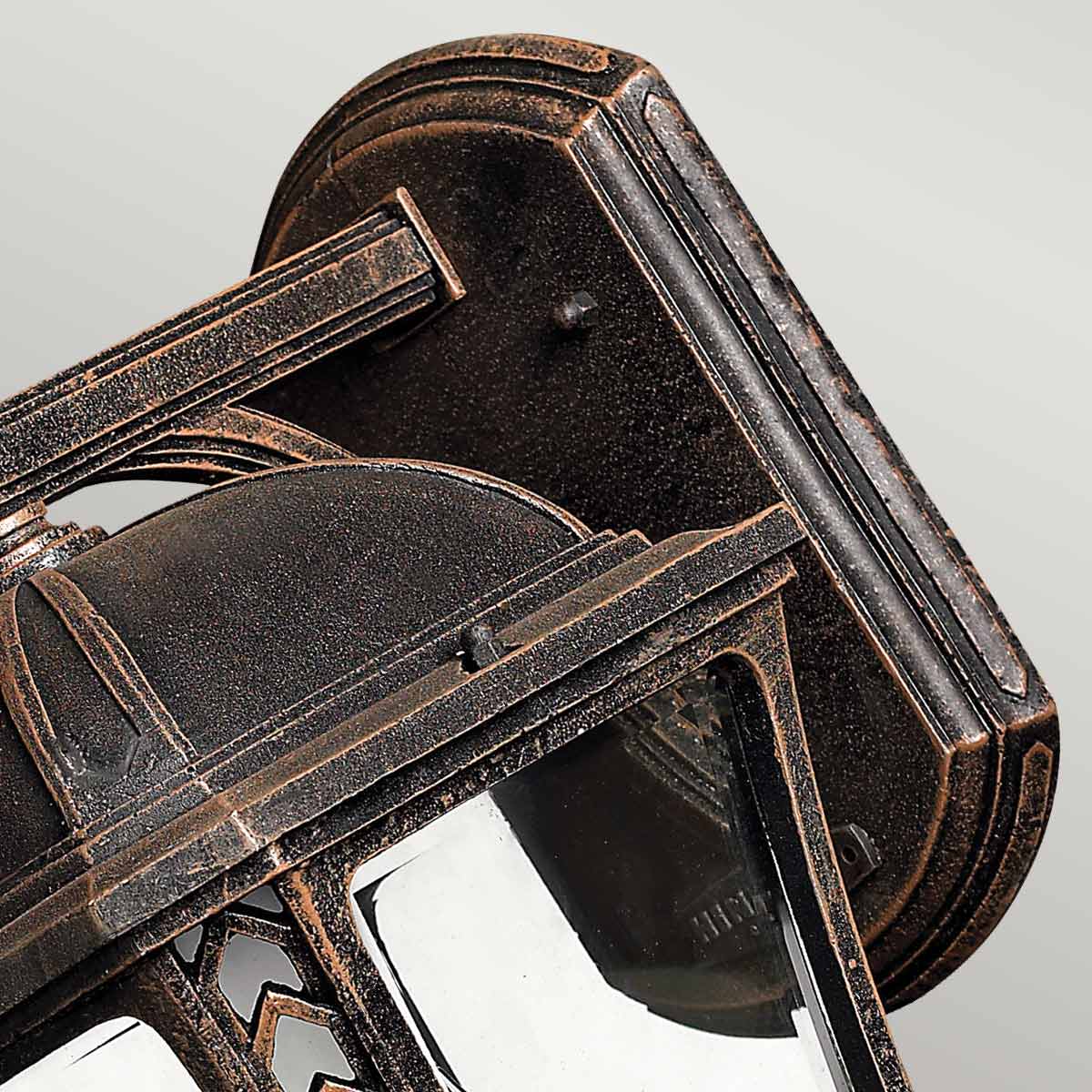 Hinkley Outdoor Wall Light from the Wabash range. Wabash 2 Light Medium Wall Lantern Product Code = HK-WABASH2-M