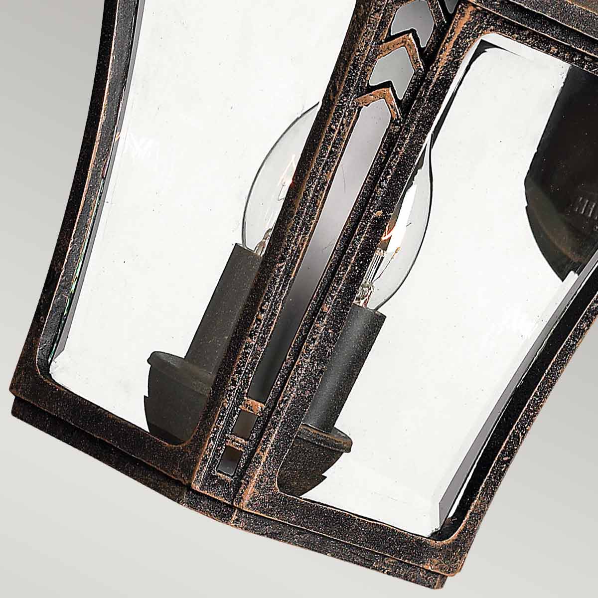 Hinkley Outdoor Wall Light from the Wabash range. Wabash 2 Light Medium Wall Lantern Product Code = HK-WABASH2-M