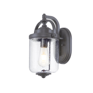 Hinkley Outdoor Wall Light from the Willoughby range. Willoughby 1 Light Wall Lantern Product Code = HK-WILLOUGHBY-S-OZ