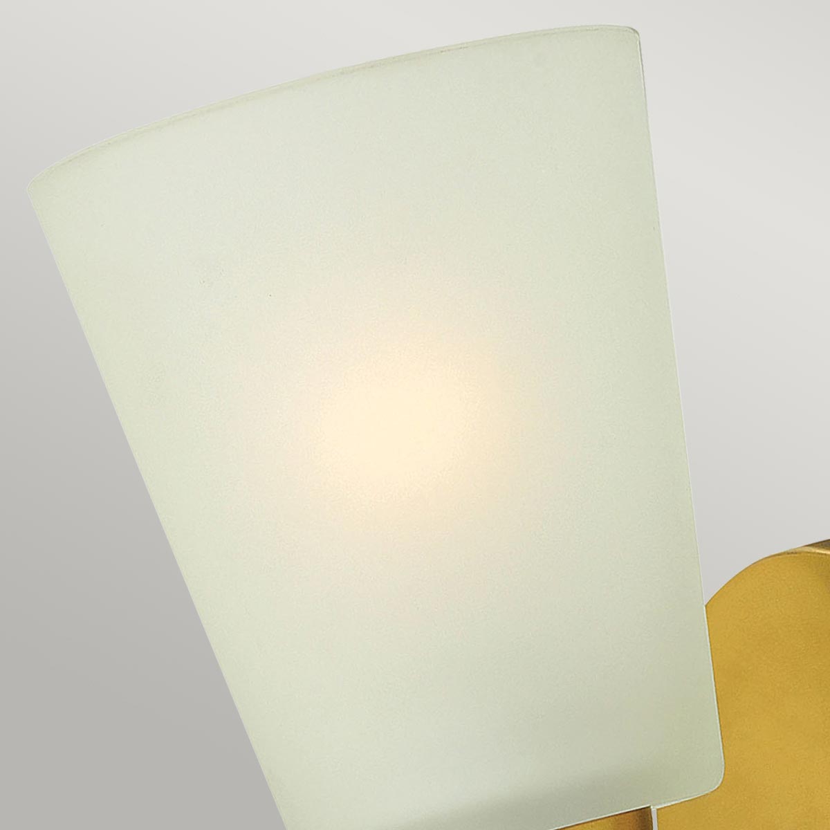 Hinkley Wall Light from the Zelda range. Zelda 1 Light Wall Light Product Code = HK-ZELDA1-VS