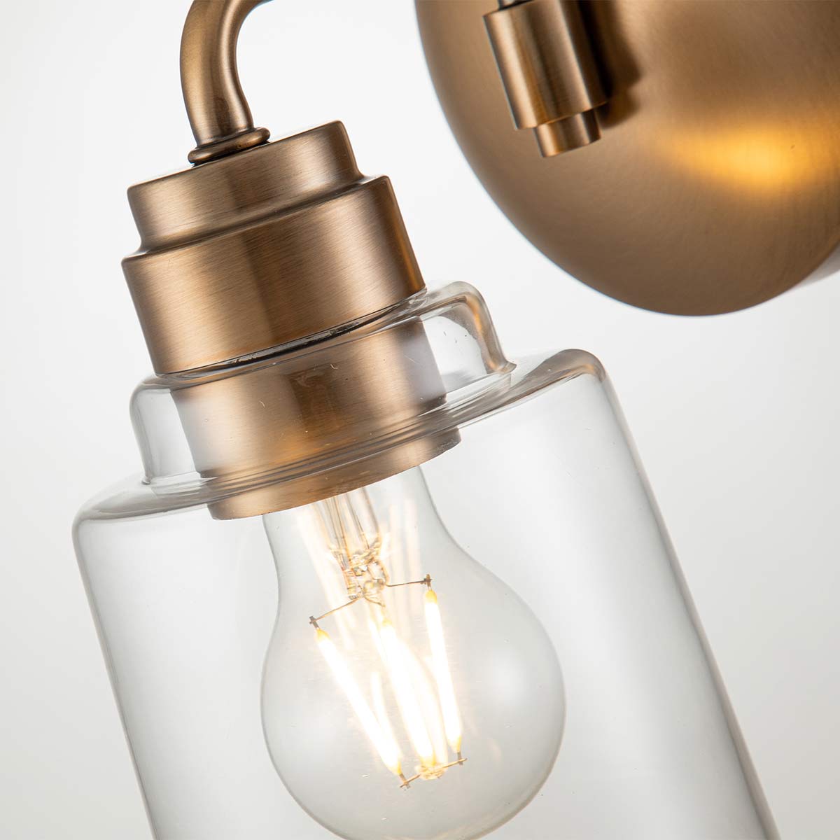 Kichler Wall Light from the Aivian range. Aivian 1 Light Wall Light Product Code = KL-AIVIAN1-WBR