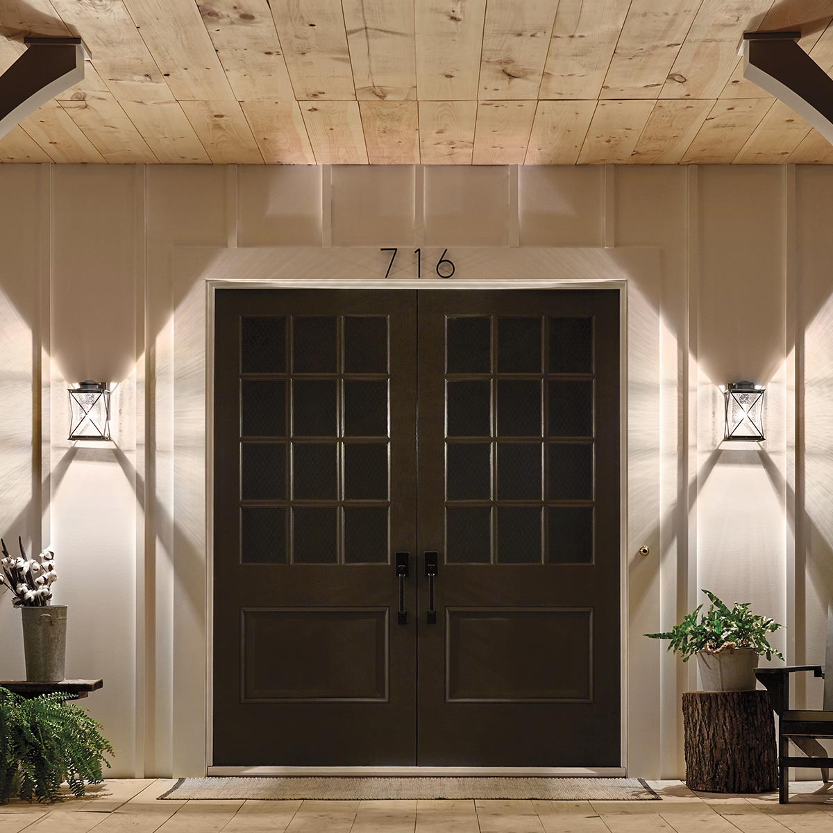 Kichler Outdoor Wall Light from the Argyle range. Argyle 1 Light Medium Outdoor Wall Light  Product Code = KL-ARGYLE2-M