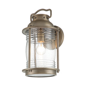 Kichler Outdoor Wall Light from the Ashland Bay range. Ashland Bay 1 Light Large Wall Lantern Product Code = KL-ASHLANDBAY2-L-BU