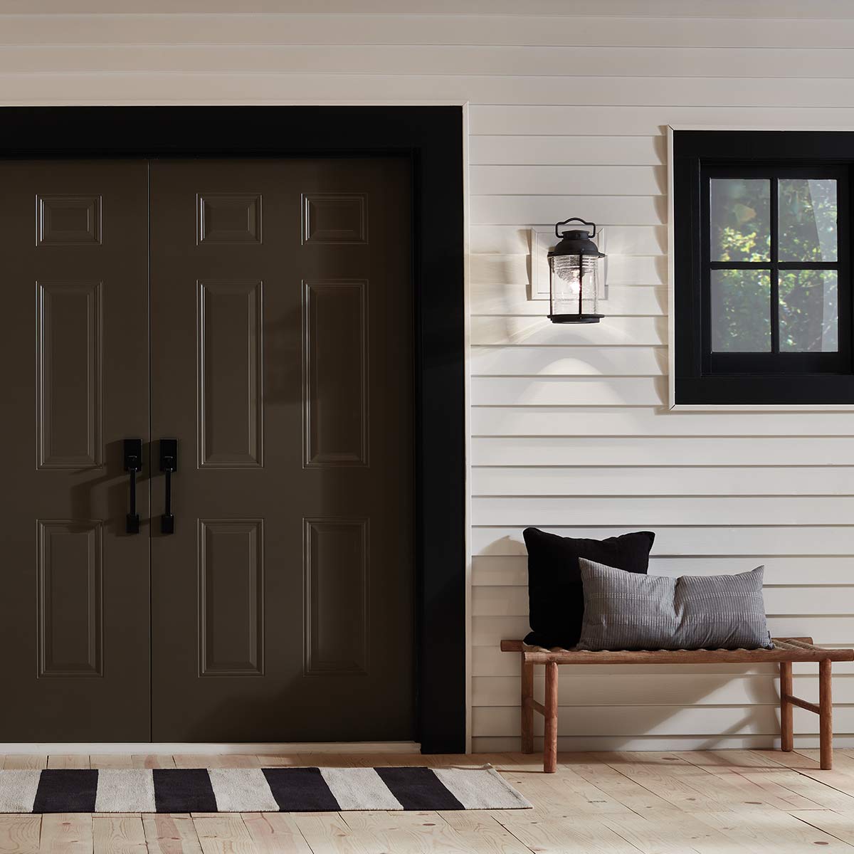 Kichler Outdoor Wall Light from the Ashland Bay range. Ashland Bay 1 Light Medium Wall Lantern Product Code = KL-ASHLANDBAY2-M