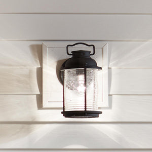 Kichler Outdoor Wall Light from the Ashland Bay range. Ashland Bay 1 Light Small Wall Lantern Product Code = KL-ASHLANDBAY2-S