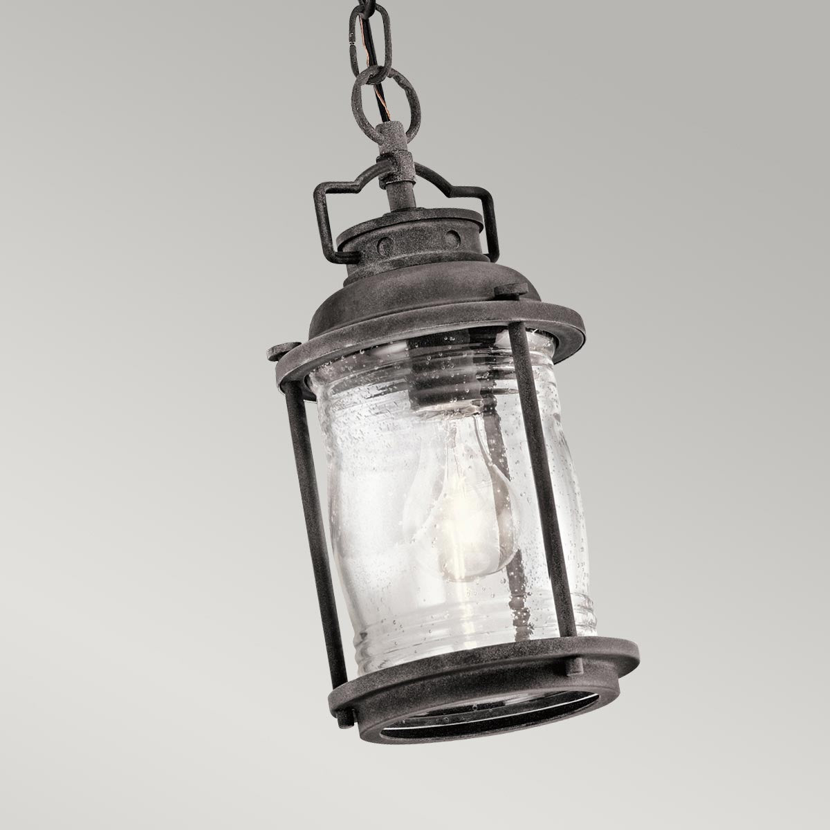 Kichler Outdoor Hanging from the Ashland Bay range. Ashland Bay 1 Light Small Chain Lantern Product Code = KL-ASHLANDBAY8-S