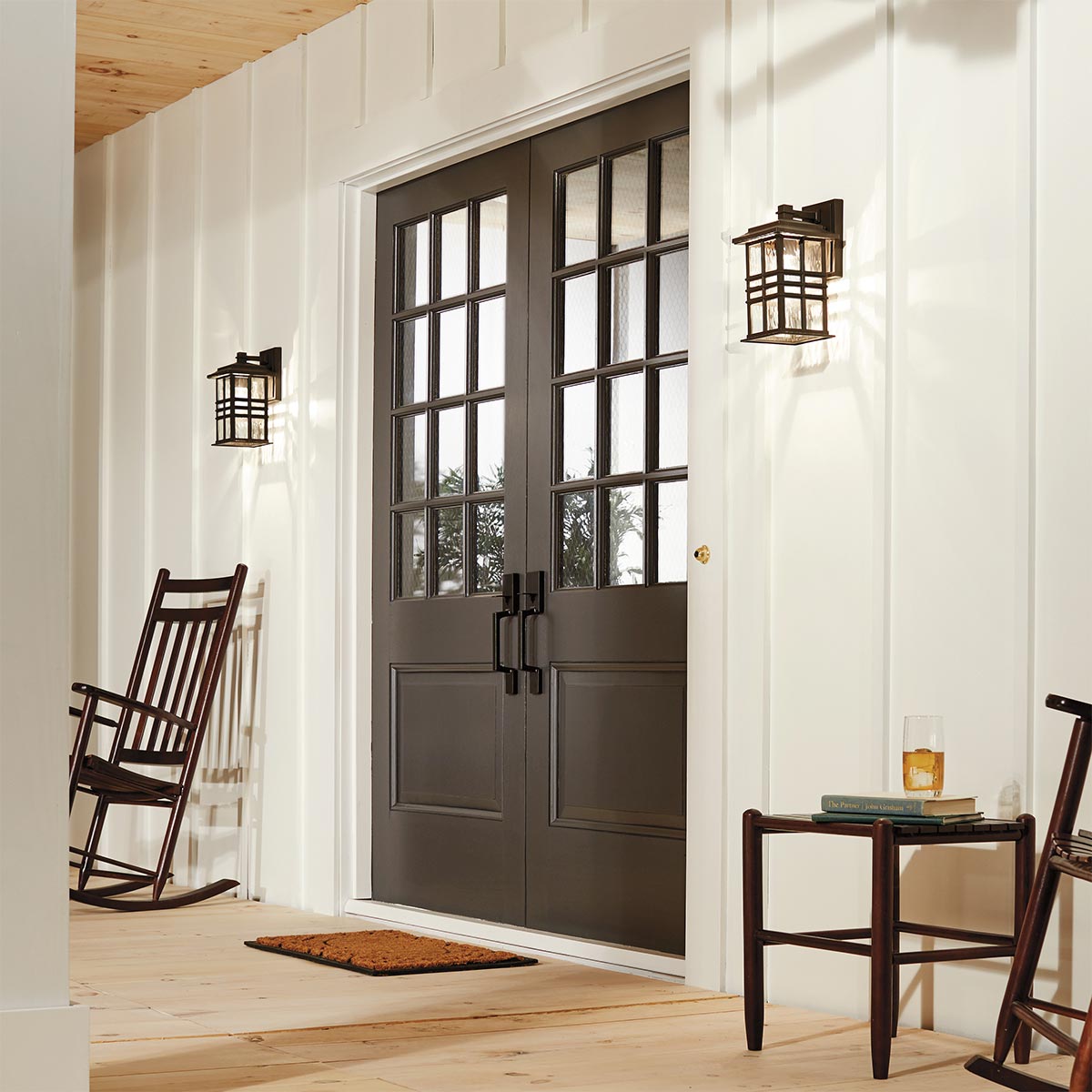 Kichler Outdoor Wall Light from the Beacon Square range. Beacon Square 1 Light Small Wall Lantern Product Code = KL-BEACON-SQUARE-S-OZ