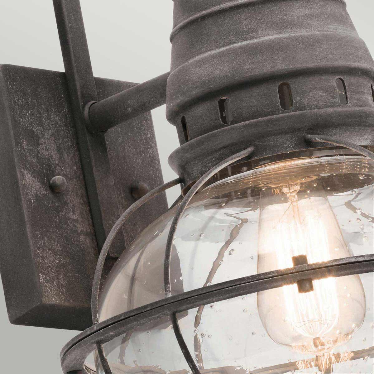 Kichler Outdoor Wall Light from the Bridge Point range. Bridgepoint 1 Light Large Wall Lantern Product Code = KL-BRIDGEPOINT-L