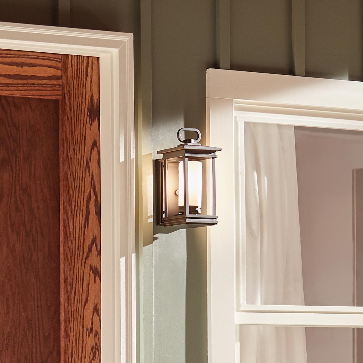 Kichler Outdoor Wall Light from the South Hope range. South Hope 1 Light Small Wall Lantern Product Code = KL-SOUTH-HOPE-S