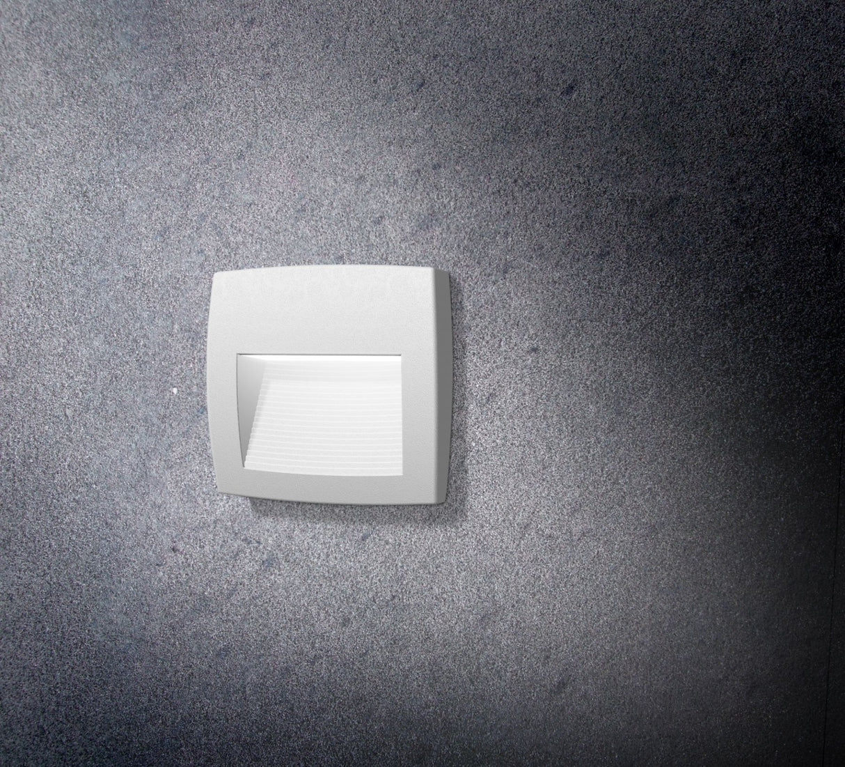 Magnalux Lorenza 150mm Surface White Clear LED R7S 3.2W Part Number - LORENZA150WH